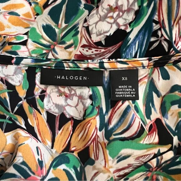 Halogen Tropical Floral Leaf Patterned V Neck Blouse - Picture 8 of 9